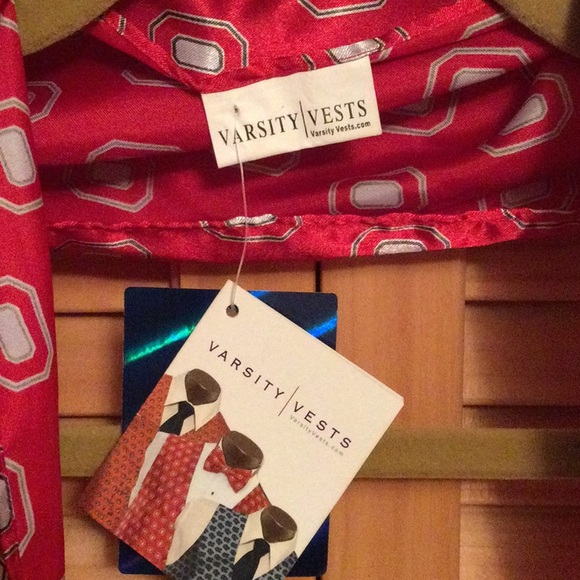 Elegant Red Silk Scarf - Picture 2 of 3